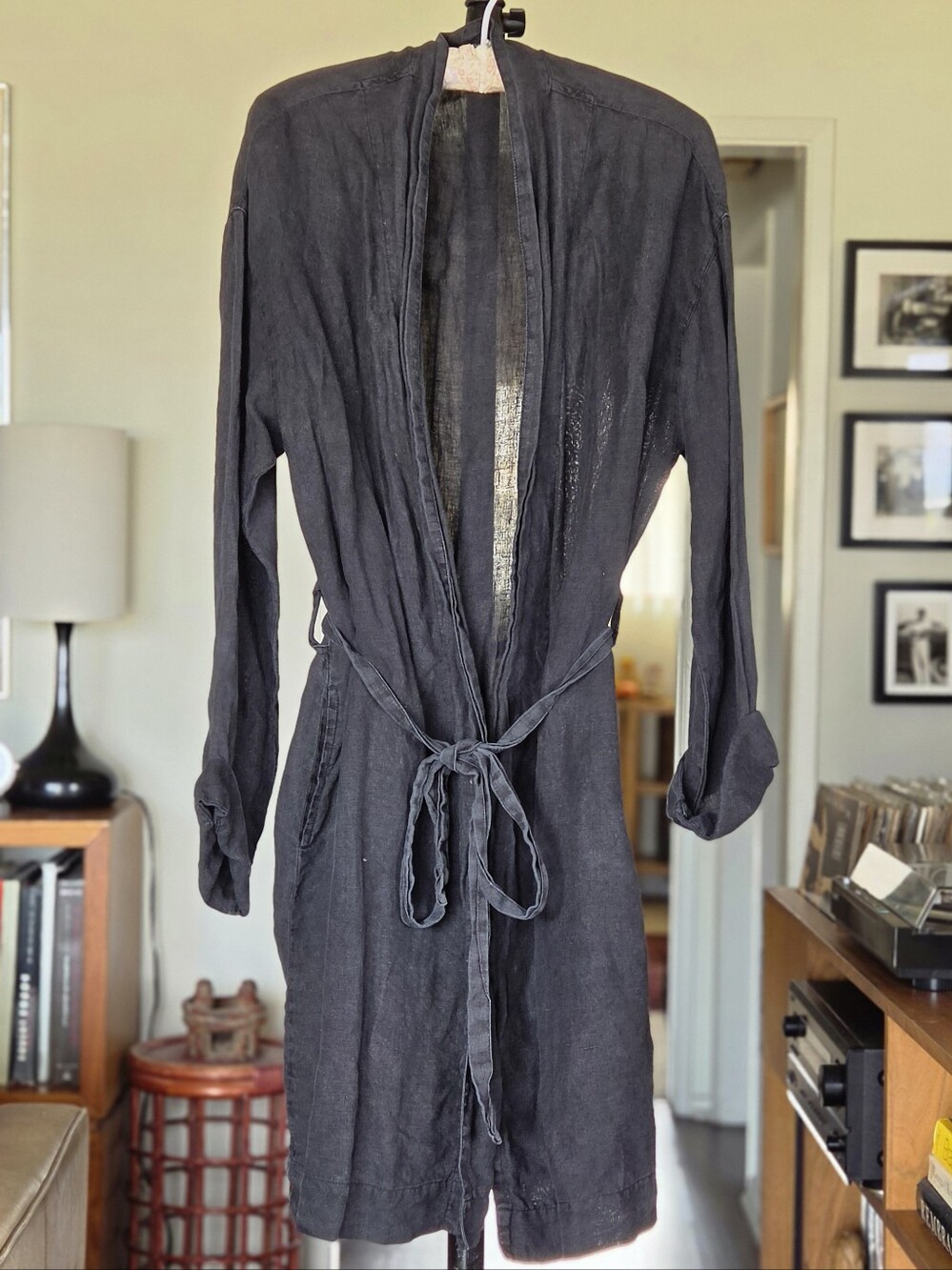 MATTEO Los Angeles Washed Black Linen Robe